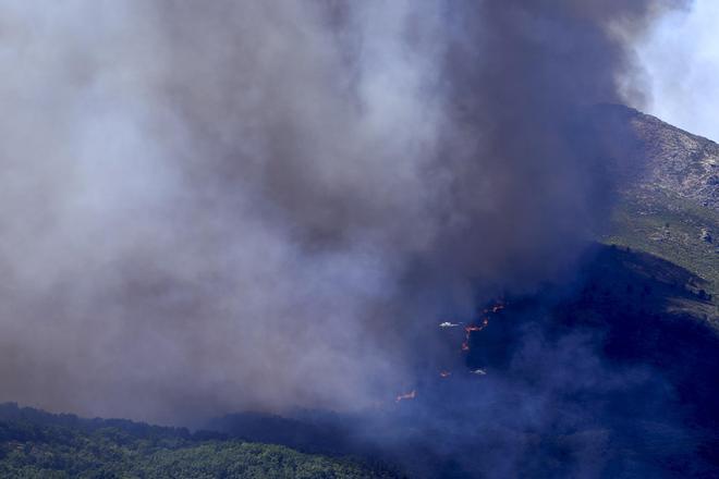 Continúan los incendios, confinamientos y desalojos en el último día de la ola de calor