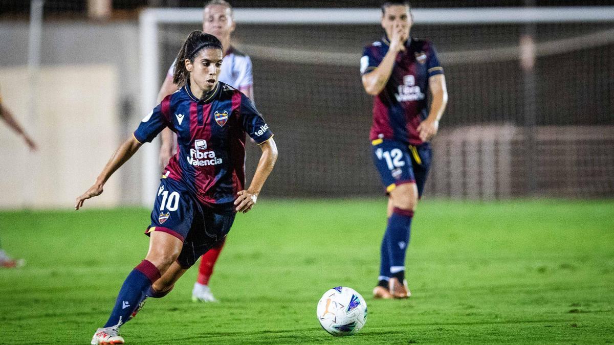 Alba Redondo, ante el Sevilla.