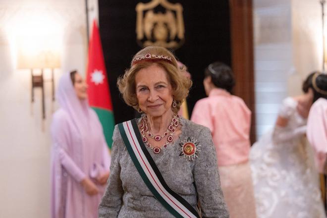 La reina Sofía en la recepción posterior a la boda del príncipe Hussein de Jordania