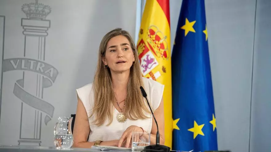 La vicepresidenta y ministra de Transición Ecológica, Sara Aagesen, afirma que Aragón pidió incluir a la concertada en el reparto de fondos públicos para climatizar colegios.