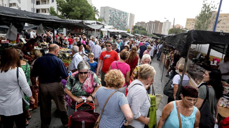 El mercadillo municipal de Benidorm regresa al barrio de Els Tolls