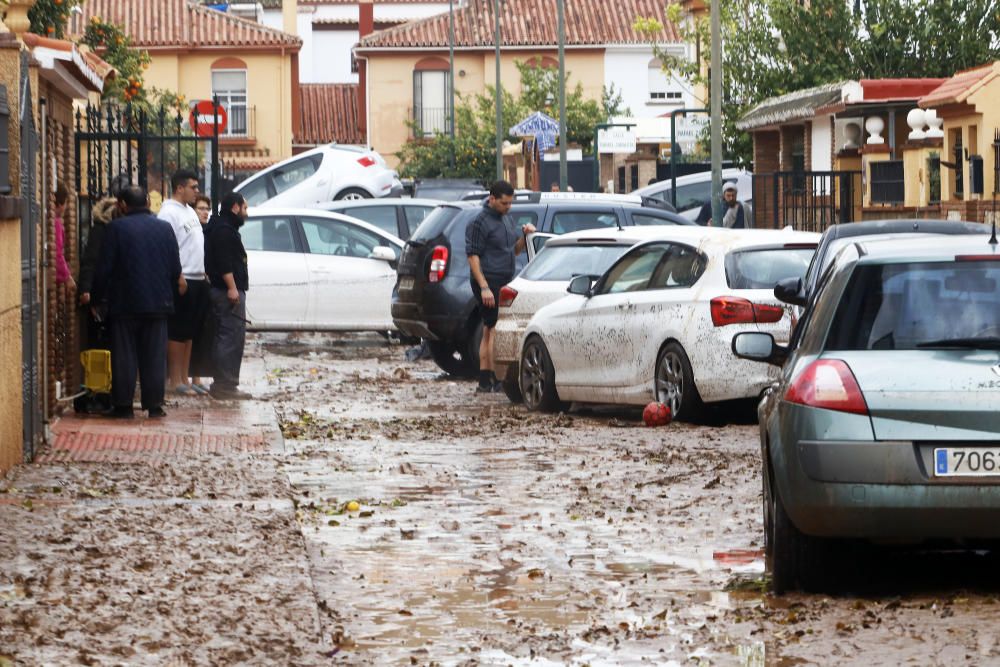 Nueva noche de tormenta y granizo en Málaga que desborda el río Campanillas