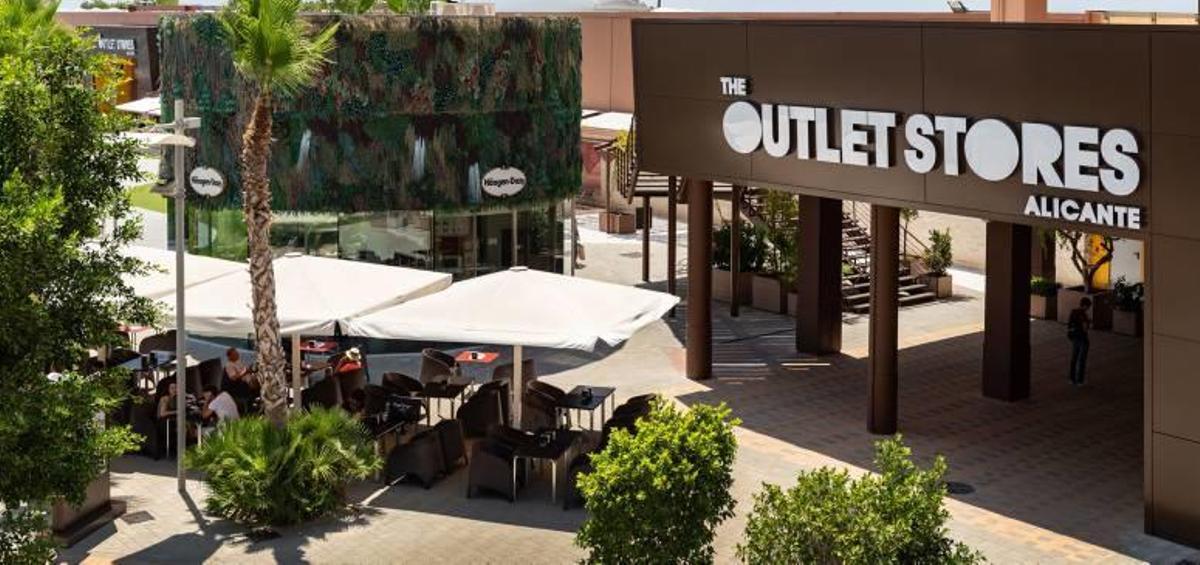 UBS compra el outlet de San Vicente por 34 millones