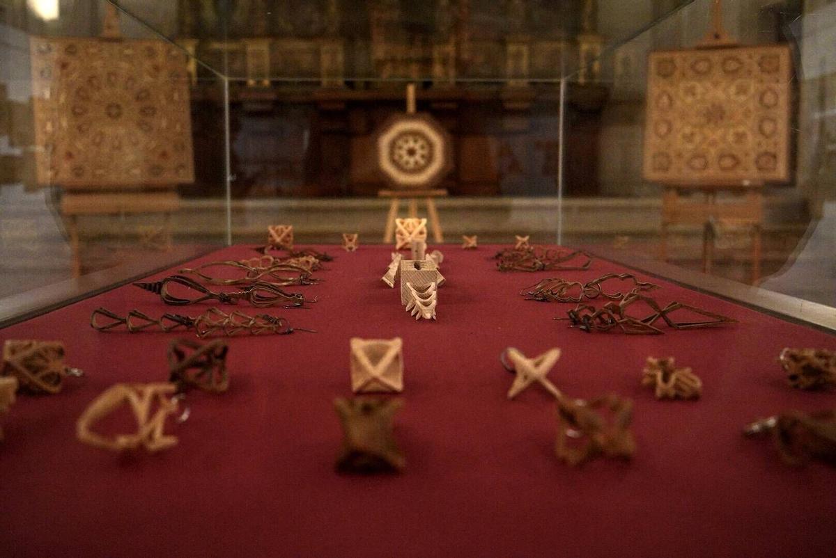 Muestra de piezas de madera en la sala de exposiciones de La Encarnación hasta el 6 de septiembre.