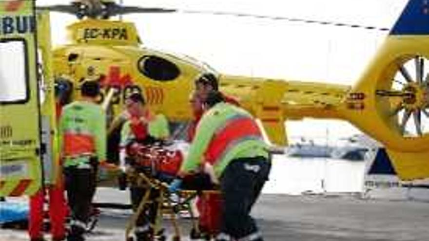 Els efectius mèdics es van emportar el ferit en helicòpter a l&#039;hospital.