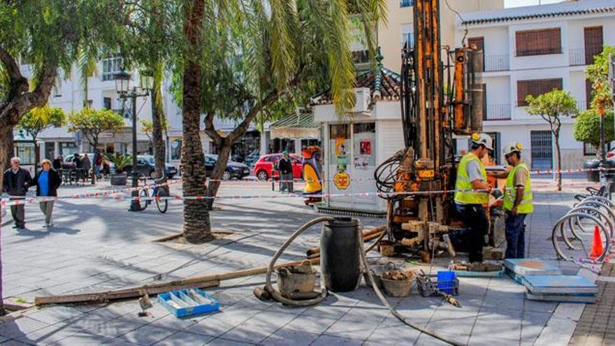 La plaza Antonia Guerrero de Estepona, en obras.