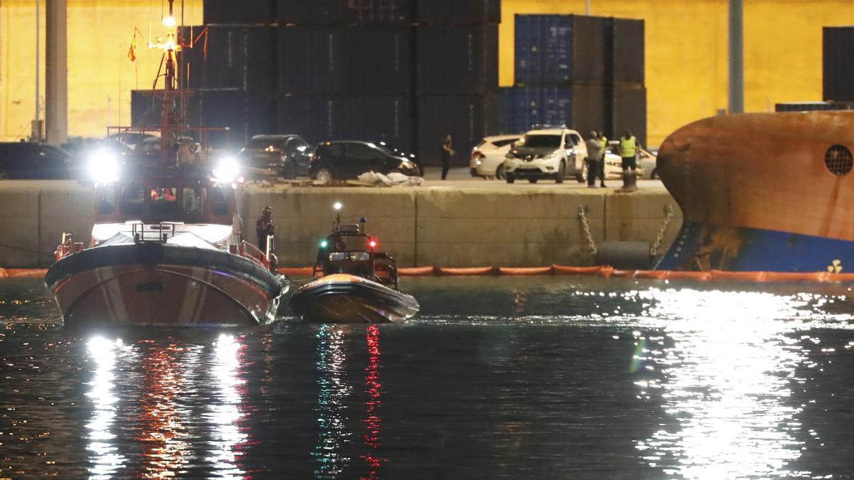 Búsqueda del estibador desaparecido desde el pasado 28 de mayo.