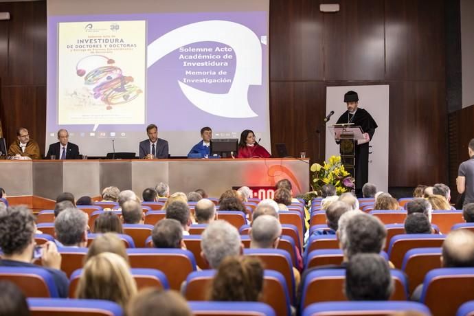 26.01.19. Las Palmas de Gran Canaria. Solemne Acto Académico con motivo de la Investidura de Doctores y Doctoras, que será presidido por el Rector Rafael Robaina. Salón de Actos del Edificio de Ingenierías Industriales y Civiles de la Universidad de Las Palmas de Gran Canaria (Campus de Tafira)  Foto Quique Curbelo