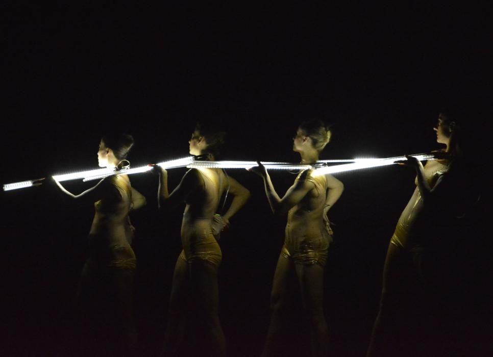 Momix en el Jovellanos