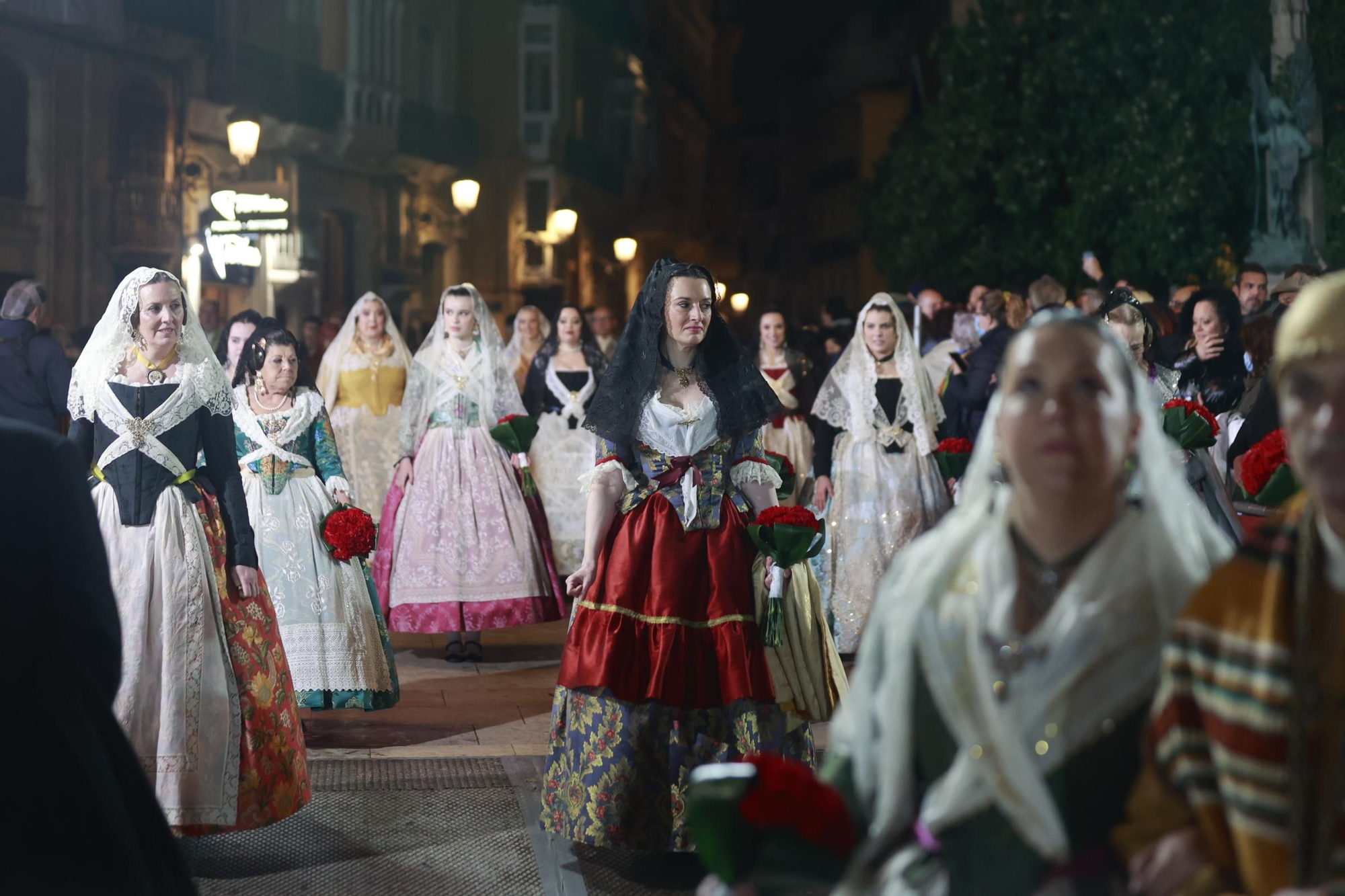 Búscate en la Ofrenda por la calle Quart (entre 23.00 y 24.00 horas)