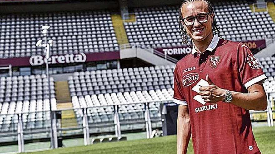 El extremo uruguayo Diego Laxalt se aleja de la órbita mallorquinista