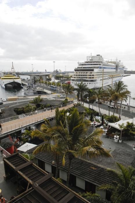 BARCOS TURISMO MUELLE SANTA CATALINA