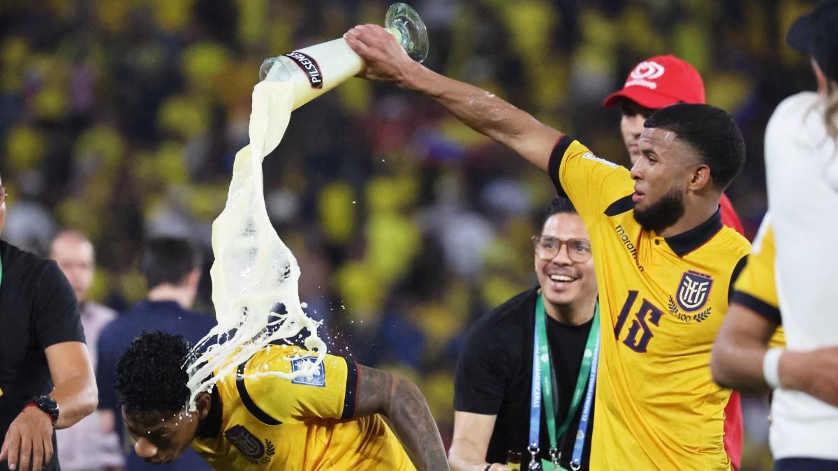 Ecuador's Pedro Vite, right, celebrates with teammate Jordy Alcivar defeating Argentina in a World Cup 2026 qualifying soccer match at Banco Pichincha stadium in Guayaquil, Ecuador, Tuesday, Sept. 9, 2025. (AP Photo/Dolores Ochoa)