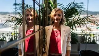 Ariadna Vilalta, psicóloga: "Si a un adolescente le quitas el móvil, más ganas tendrá de tenerlo"