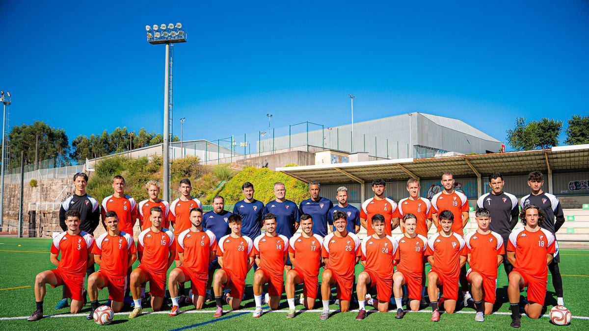 El nuevo Arosa posó por primera vez esta temporada.