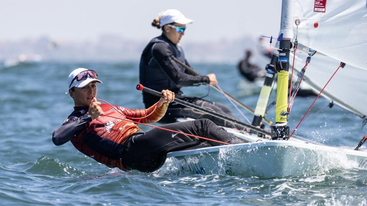 Ana Moncada, durante los mundiales de ILCA6 de Mar del Plata.