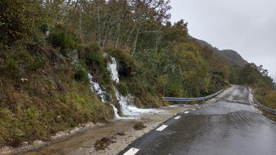 Los desprendimientos en esta carretera zamorana, a debate en las Cortes regionales