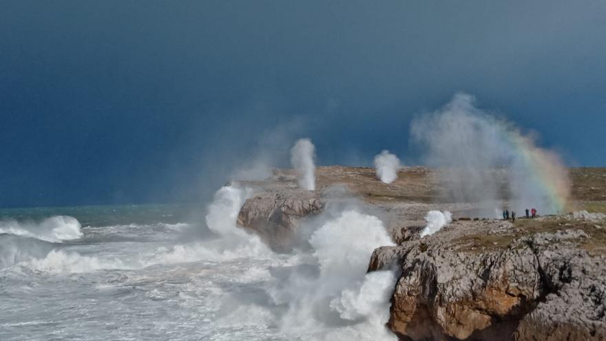 La costa asturiana, la que más bufones tiene de Europa y &quot;probablemente del mundo&quot;, según un estudio