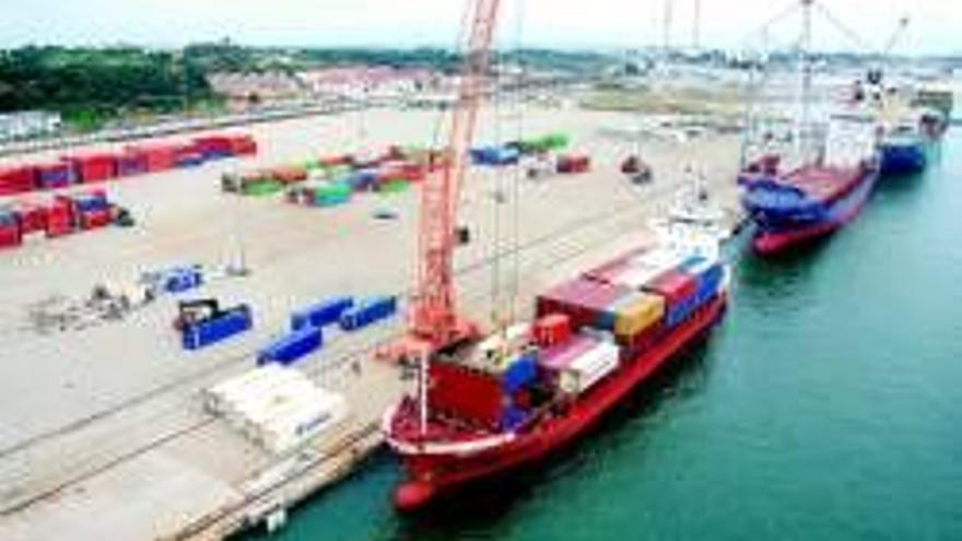 El puerto de Setúbal estudia aumentar el tráfico de mercancías con Badajoz