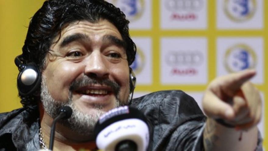 Maradona: &quot;Mourinho es el mejor&quot;