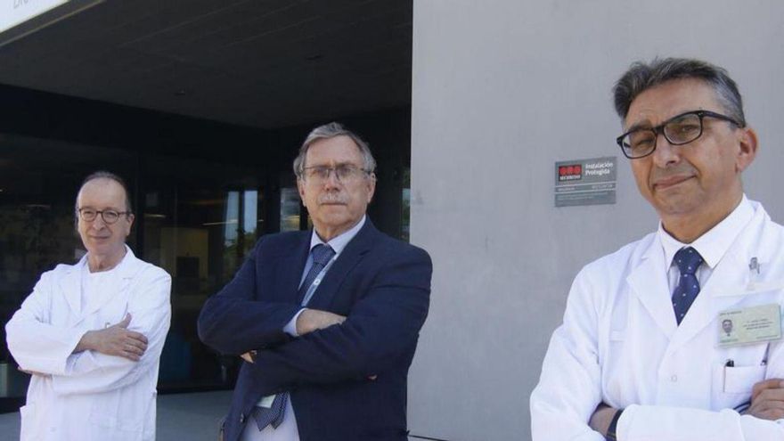 Los doctores Entrenas, Quesada y López Miranda.