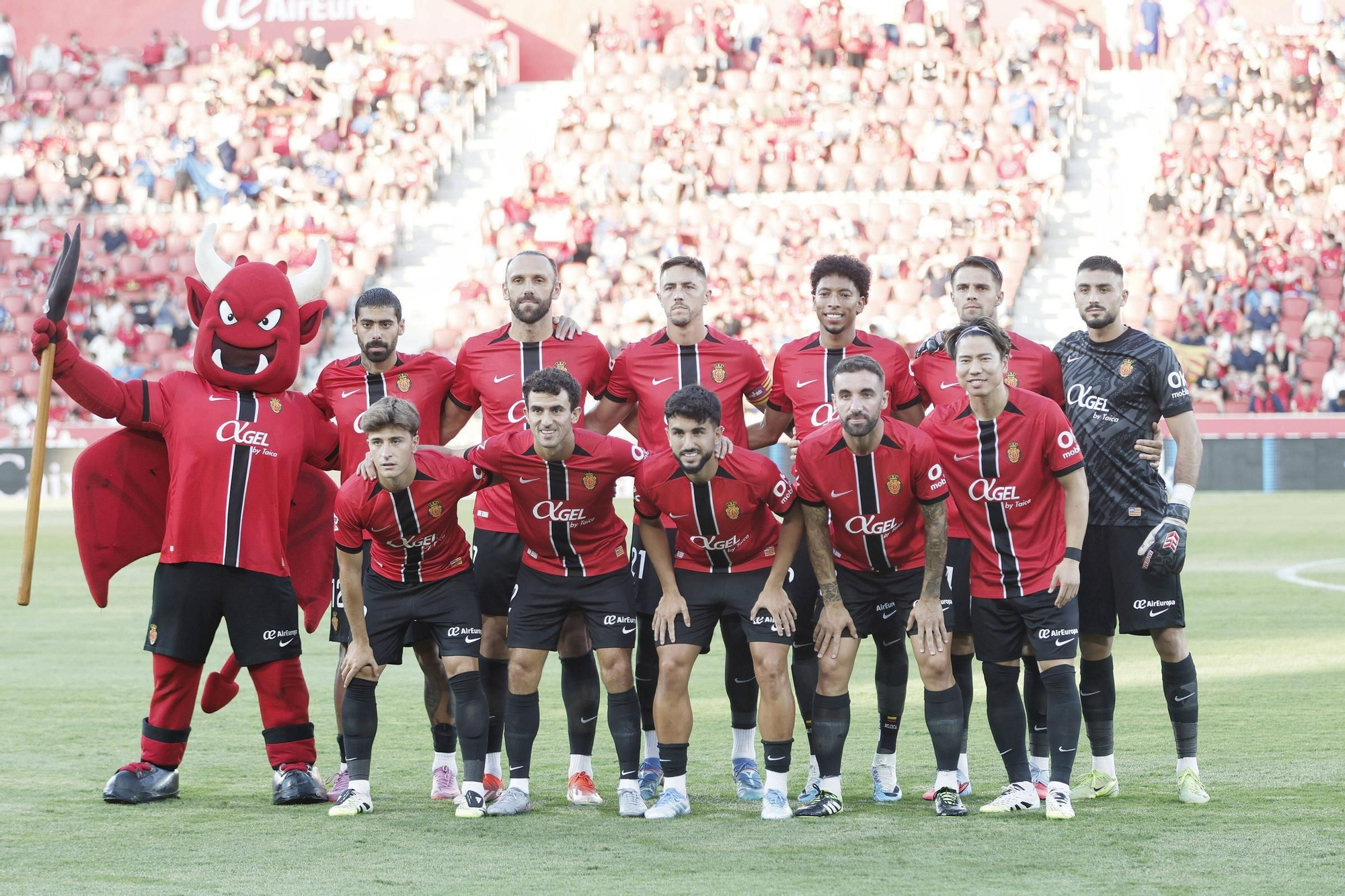 FOTOS | El Mallorca gana el Trofeu Ciutat de Palma al derrotar al Hamburgo