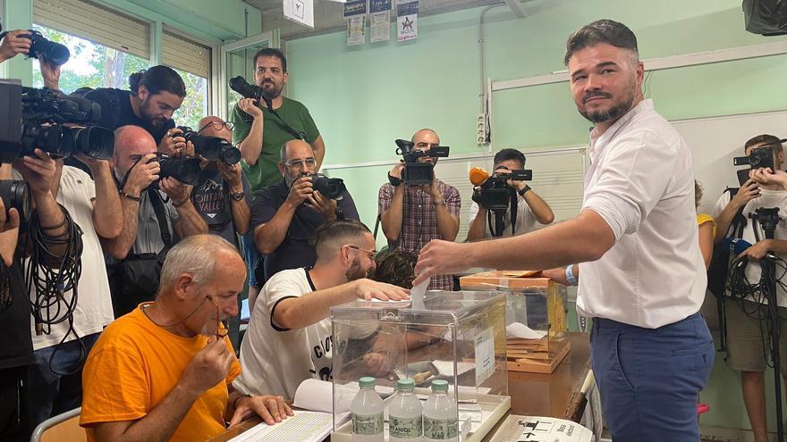 Rufián anima a votar en &quot;el único día en el que todo el mundo tiene el mismo poder&quot;