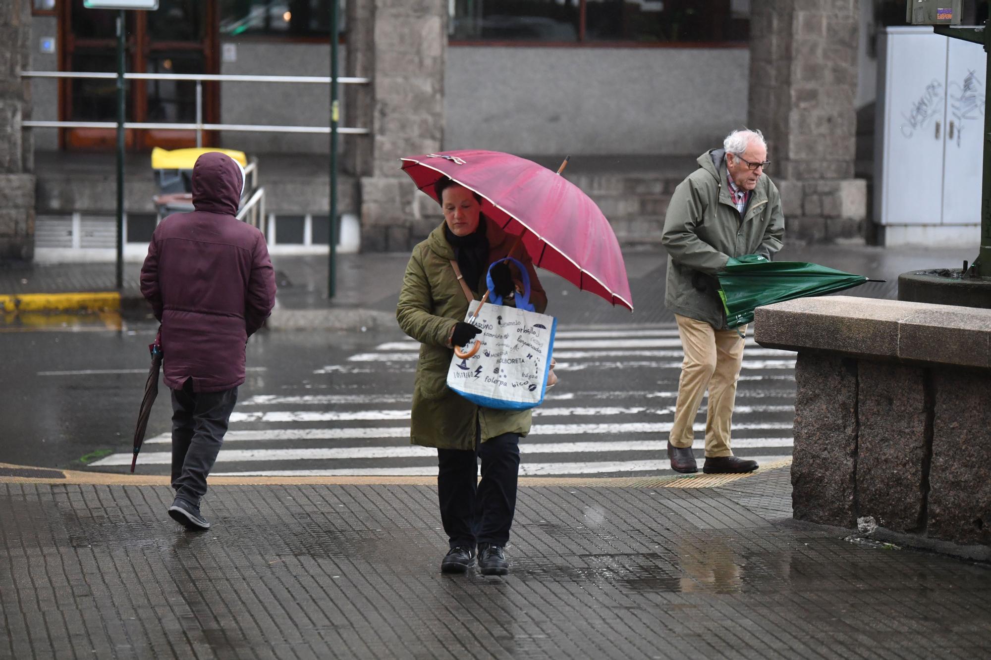 A Coruña se prepara para la alerta roja por olas de más de 8 metros