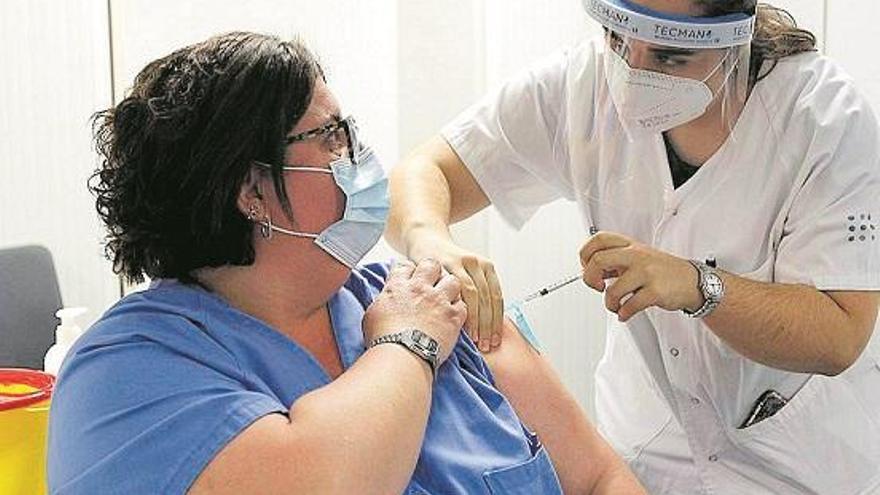 Andalucía dejará de vacunar el fin de semana por falta de dosis