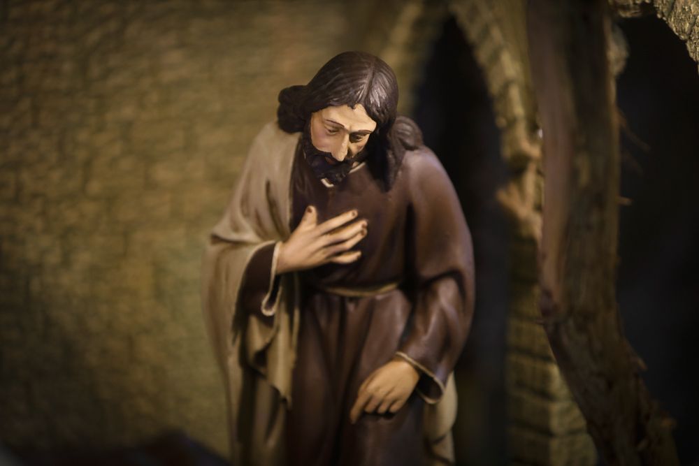 El Belén de Aprendices, con figuras de 1946, ya se puede visitar en la iglesia de Begoña del Port de Sagunt.