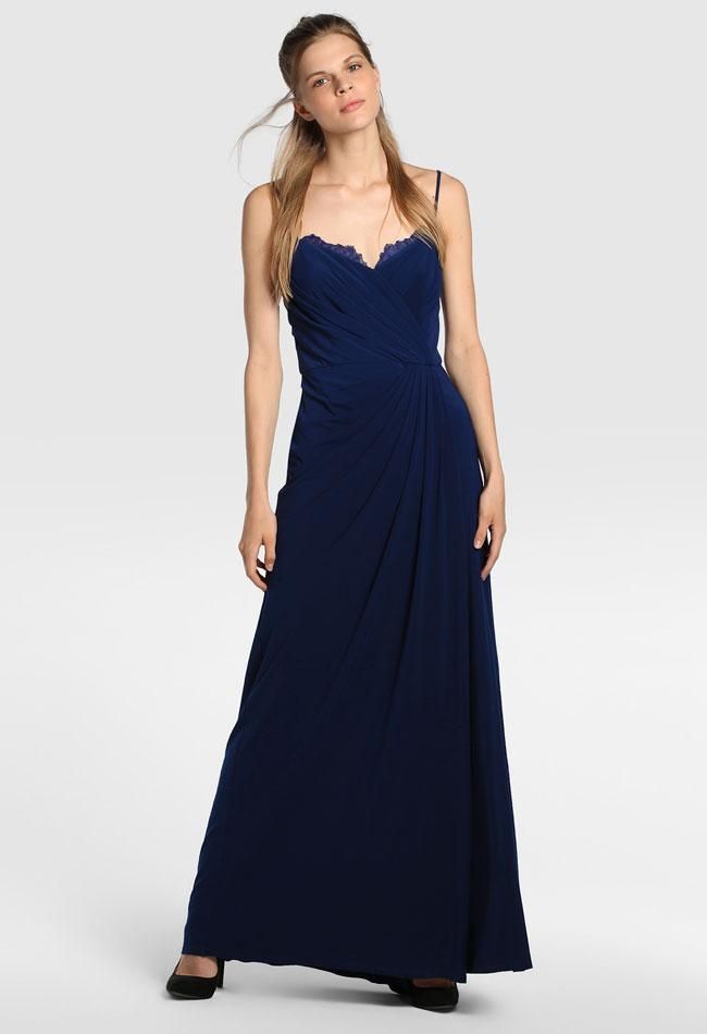 Vera Wang for Tintoretto: vestido escote lencero