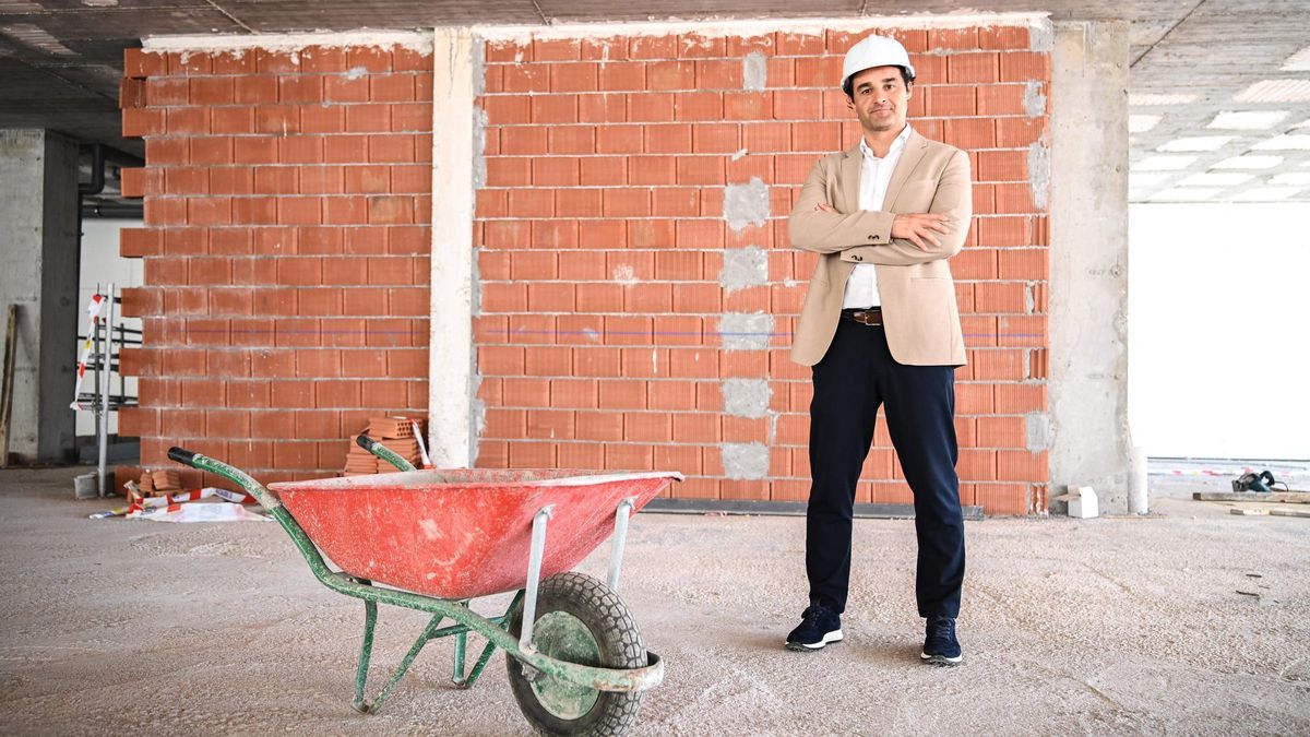 Eduardo Dolón, alcalde de Torrevieja: "Me sabe muy mal cuando no se pueden cumplir los plazos de las obras"