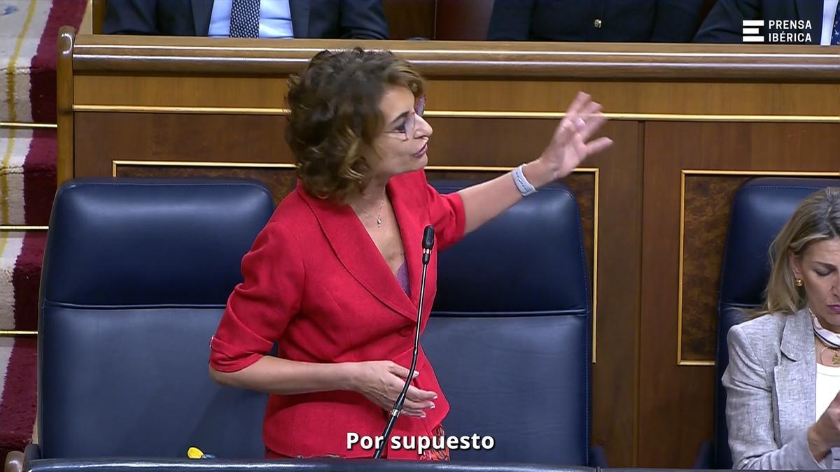 Montero se despide del Congreso con un mensaje al PP: "Ladran, pues cabalgamos"