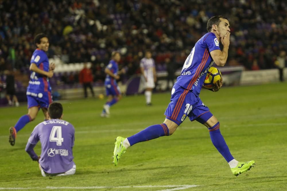 El partido entre el Valladolid y el Real Oviedo, en imágenes