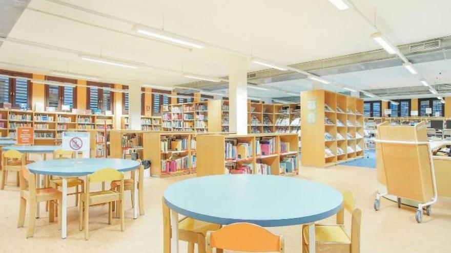 La biblioteca de Can Sales incorpora una ‘Estantería de libros en ucraniano’