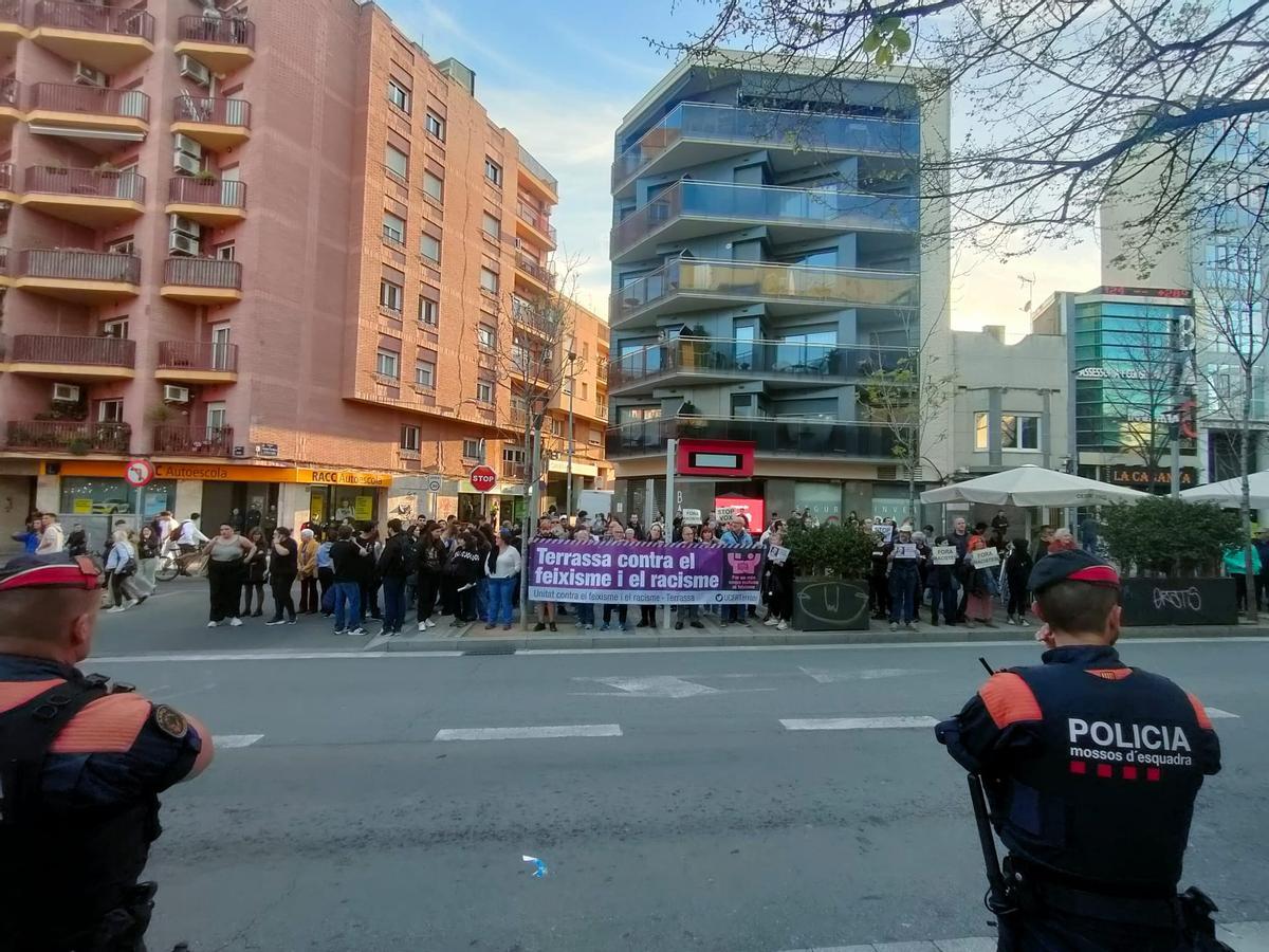 Manifestación Terrassa en contra del acto de Vox en la Factoria Cultural