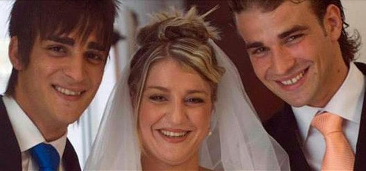 Emanuela Biondo ha penjat aquesta foto a Fabebook en què apareix amb els seus dos germans. Emanuela Biondo ha penjat aquesta foto a Fabebook en què apareix amb els seus dos germans.