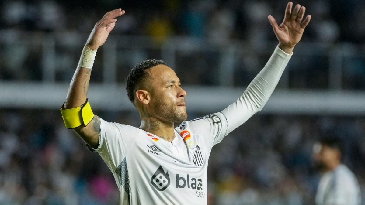 Neymar, en su redebut con el Santos