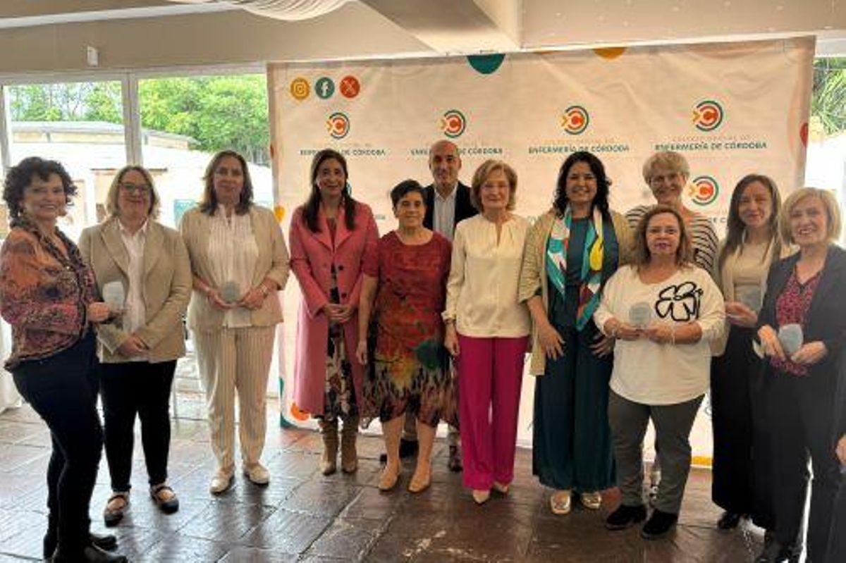 Reciente reconocimiento a las enfermeras de ELA por parte del Colegio de Enfermería de Córdoba.