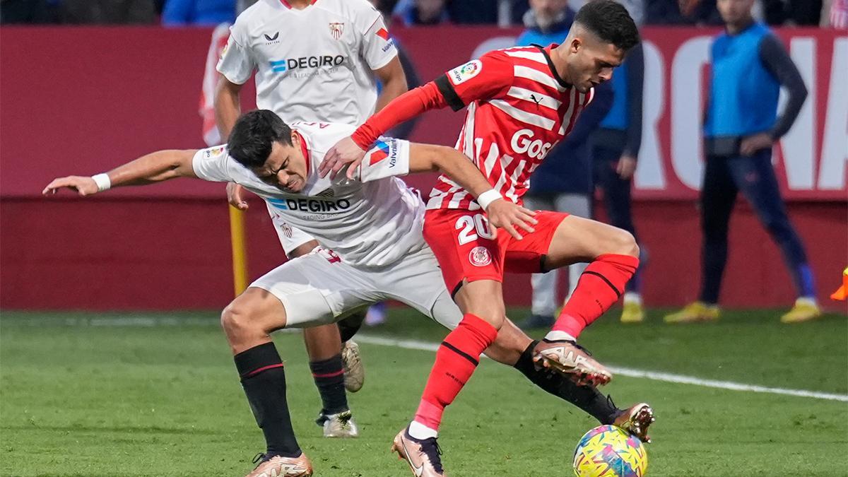 Resumen, goles y highlights del Girona 2 - 1 Sevilla de la jornada 17 de LaLiga Santander
