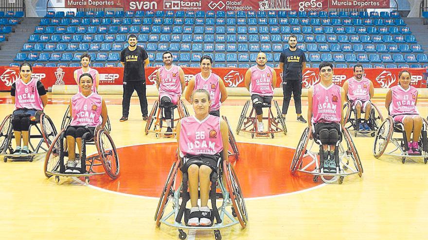 El UCAM Murcia BSR con sus nuevas equipaciones.