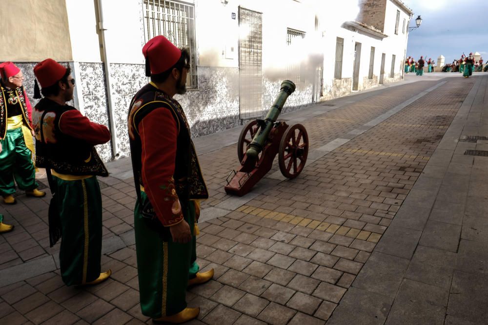 Los Moros y Cristianos se despiden de los cargos festeros de 2019 y dan la bienvenida a los de 2020