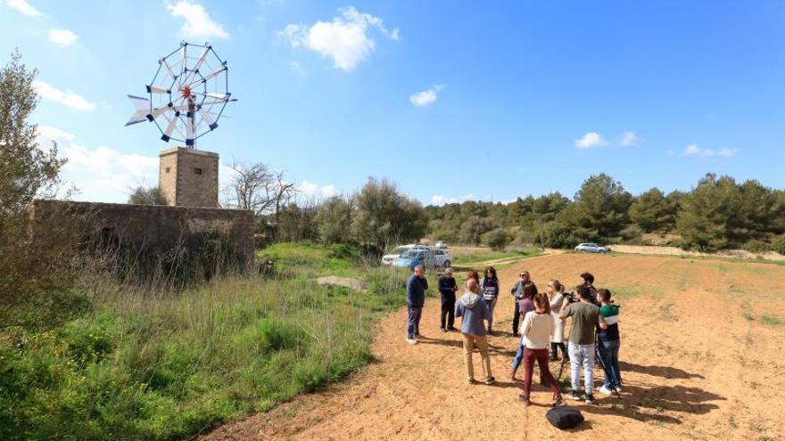 Un momento de la presentación de las obras de restauración del molino.