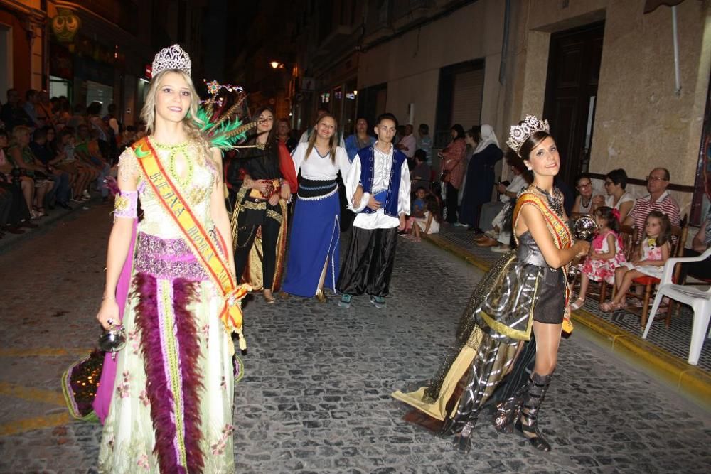 Los Moros y Cristianos de Jumilla cumplen treinta años con un espectacular desfile