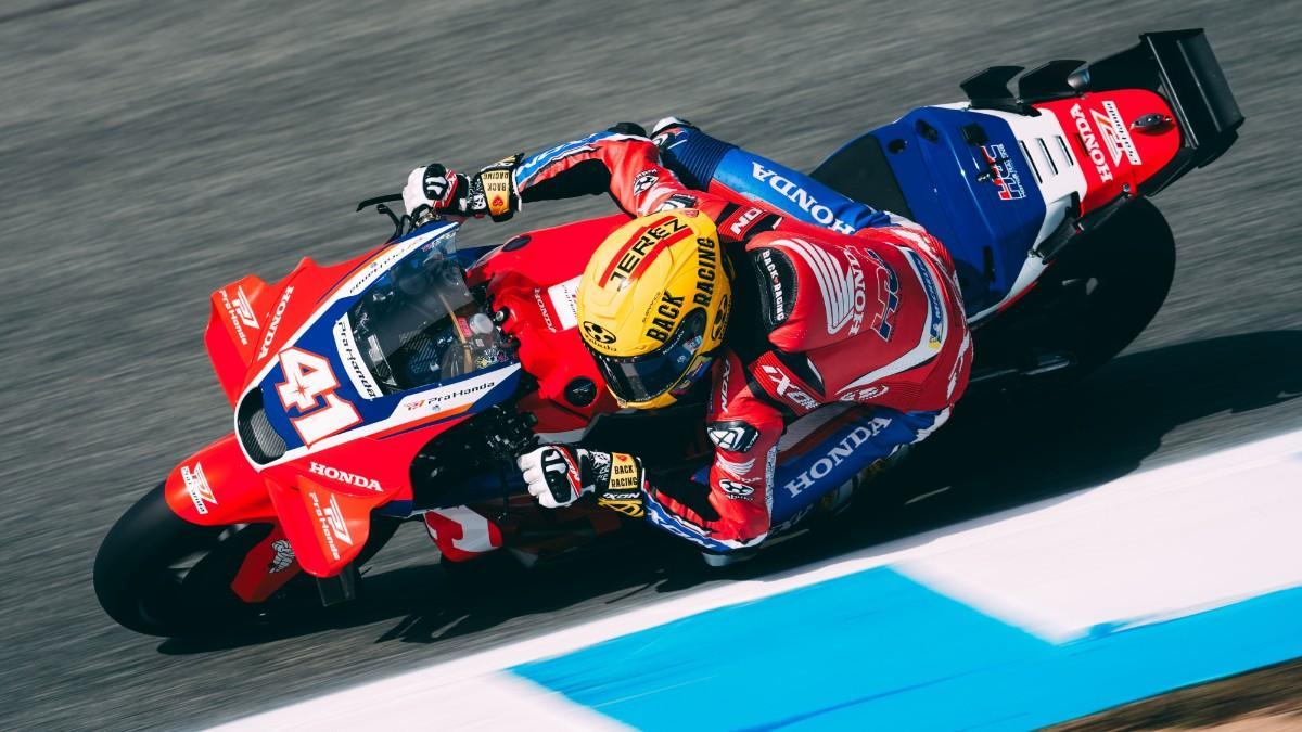 Aleix Espargaró compitiendo en el Circuito de Jerez-Ángel Nieto