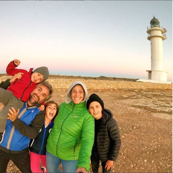 Una familia de navegantes italianos atrapados en Formentera por el covid