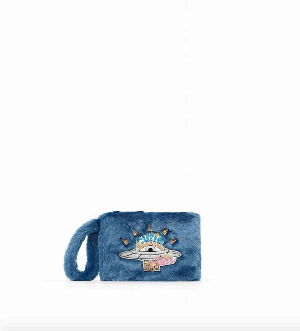 Cartera de peluche de Zara Kids (Precio: 5,99 euros)