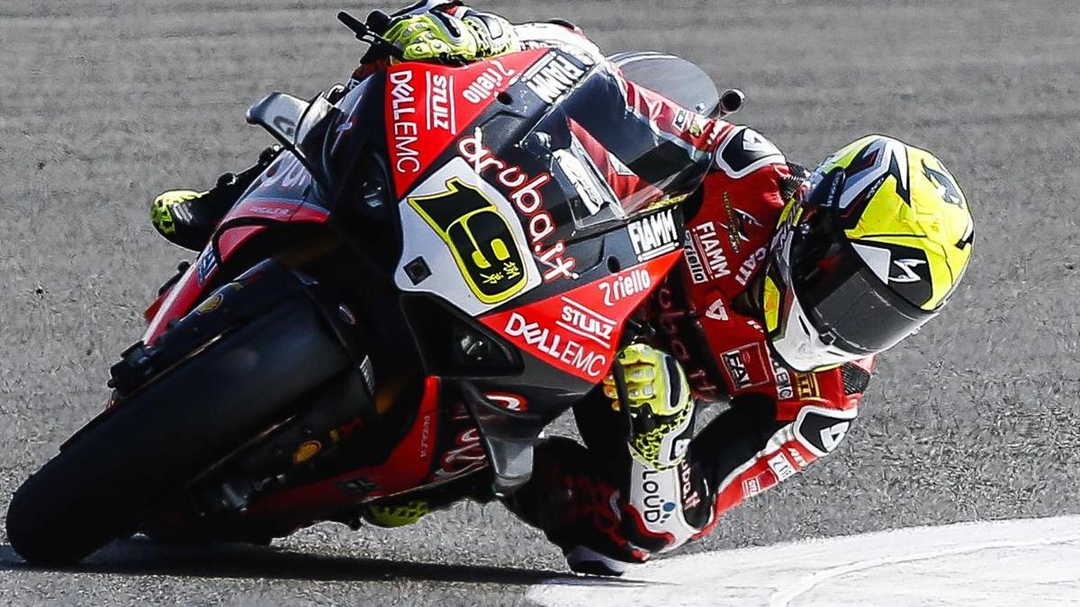 Catarinasecretkitty nude her frame and hairstyle are