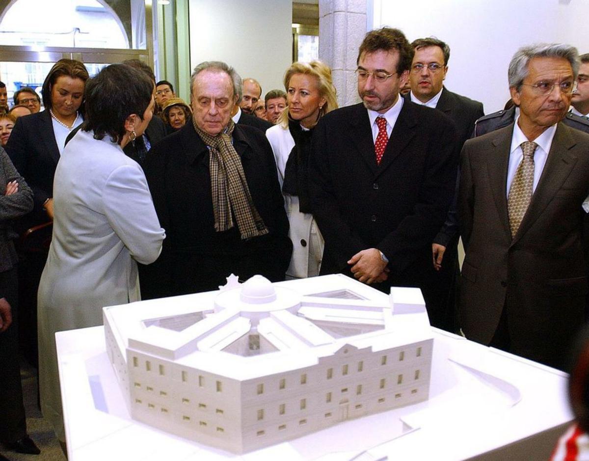 Jorge Barbi en su exposición en 2009. | // CARMEN GIMÉNEZ