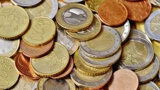 Máxima alerta de la Policía Nacional por las monedas de dos euros falsas: así se identifican